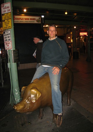 mas-seattle-pig-2