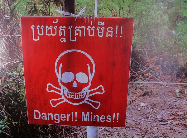 cambodian-landmine-1