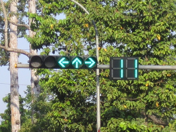 siem-reap-traffic-light