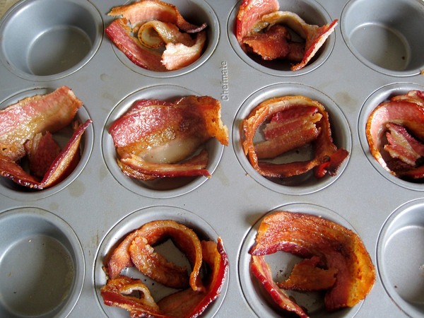 bacon-cupcake-tray