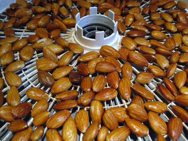 almonds-dried