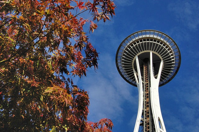 seattle-fall-space-needle